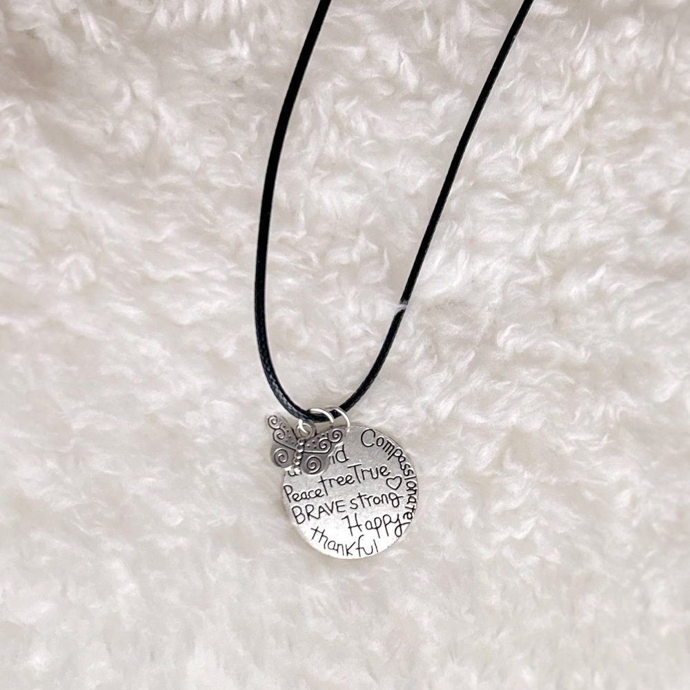 Positive words necklace 🩵